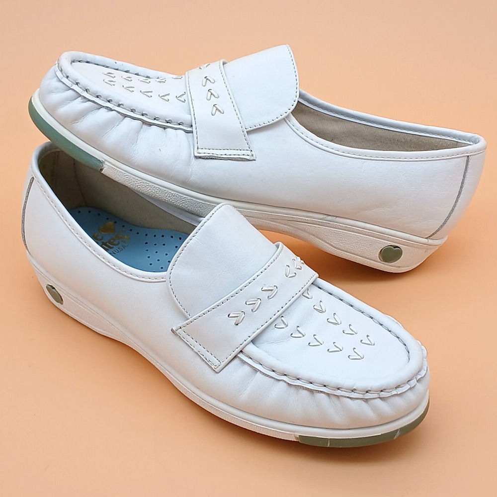 Vintage Nurse Mates 6M White Leather Nursing Shoes Slip On Wedge Work USA